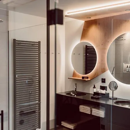 Joann & 4* 克雷纳尔