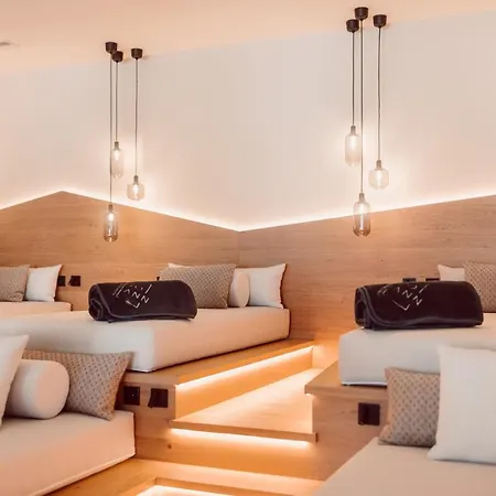 Joann & 公寓式酒店 4*