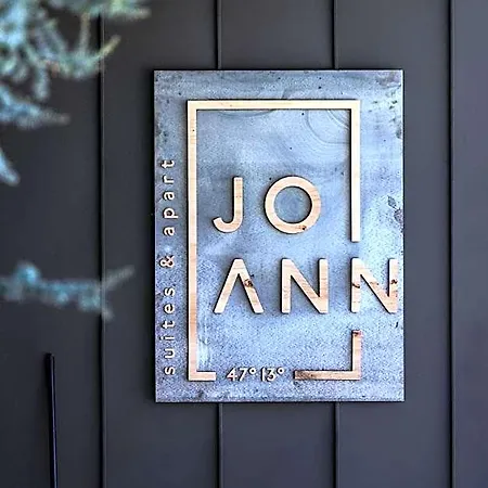 Hotel apartamentowy Joann & 4*