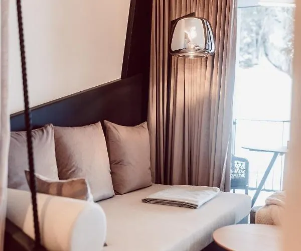 מלון דירות Joann & 4*