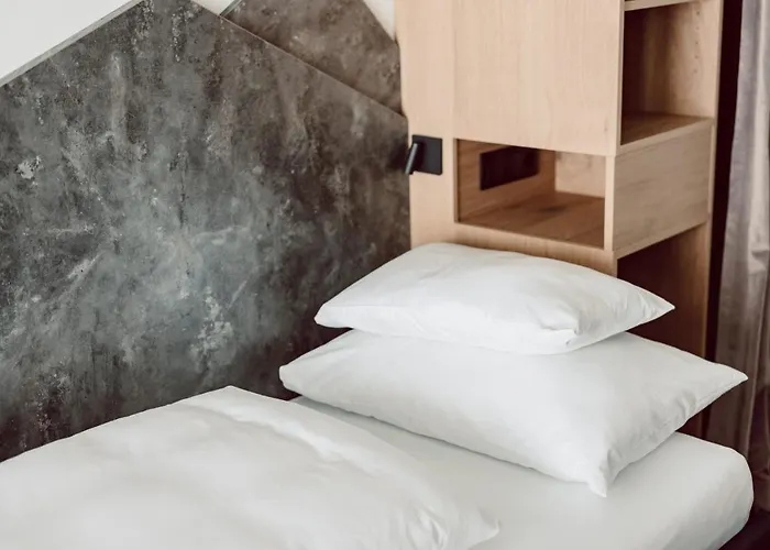 מלון דירות Joann & 4*