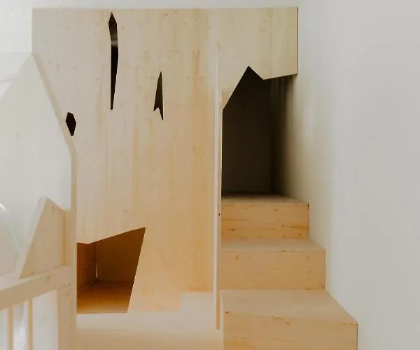 Joann & 4* קליינארל