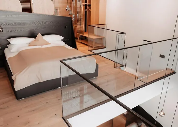 Joann & מלון דירות קליינארל